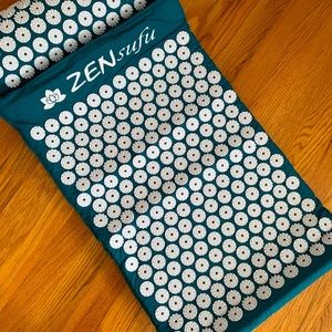 ZENsufu acupressure mat and pillow
